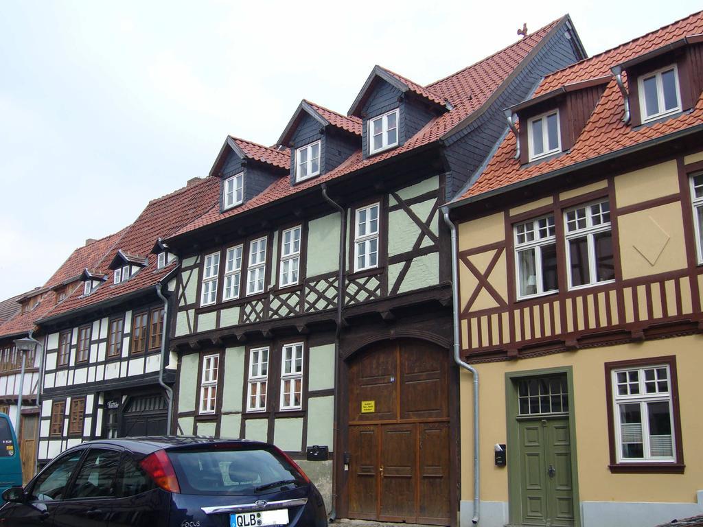 Ferienwohnungen Im Fachwerkhaus Quedlinburg Bagian luar foto